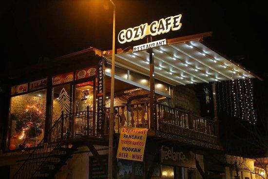 Cozy Cafe & Restaurant